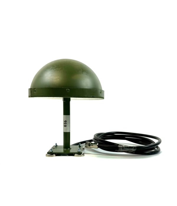 Protected antenna 900